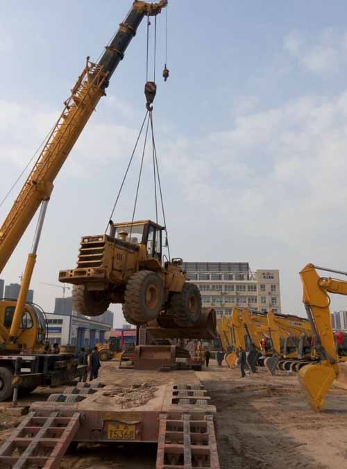 MK网吊车帮助二手常林装载机装车 MK网吊车帮助二手常林装载机装车