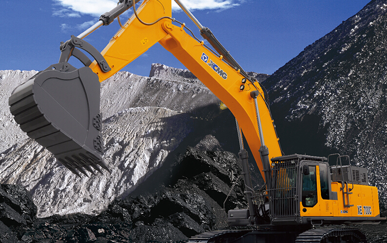 大型MK网挖掘机煤矿工作图