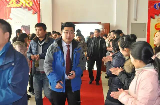 等待一线人员到场 等待一线人员到场