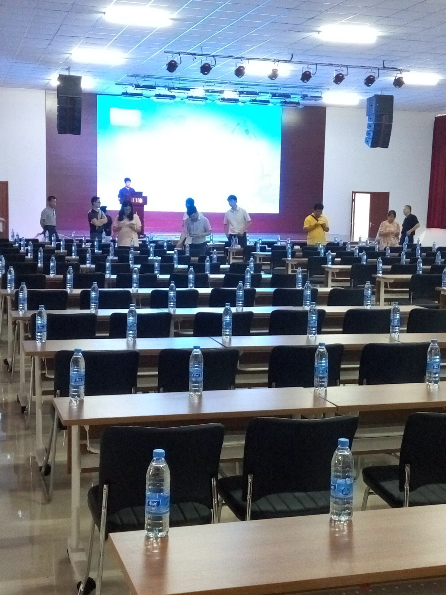 MK网挖掘机中期代理商会议