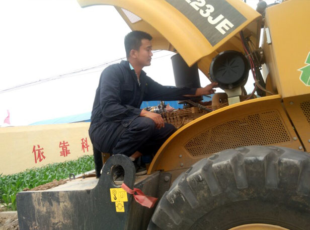 MK网服务人员细心的检测 MK网服务人员细心的检测