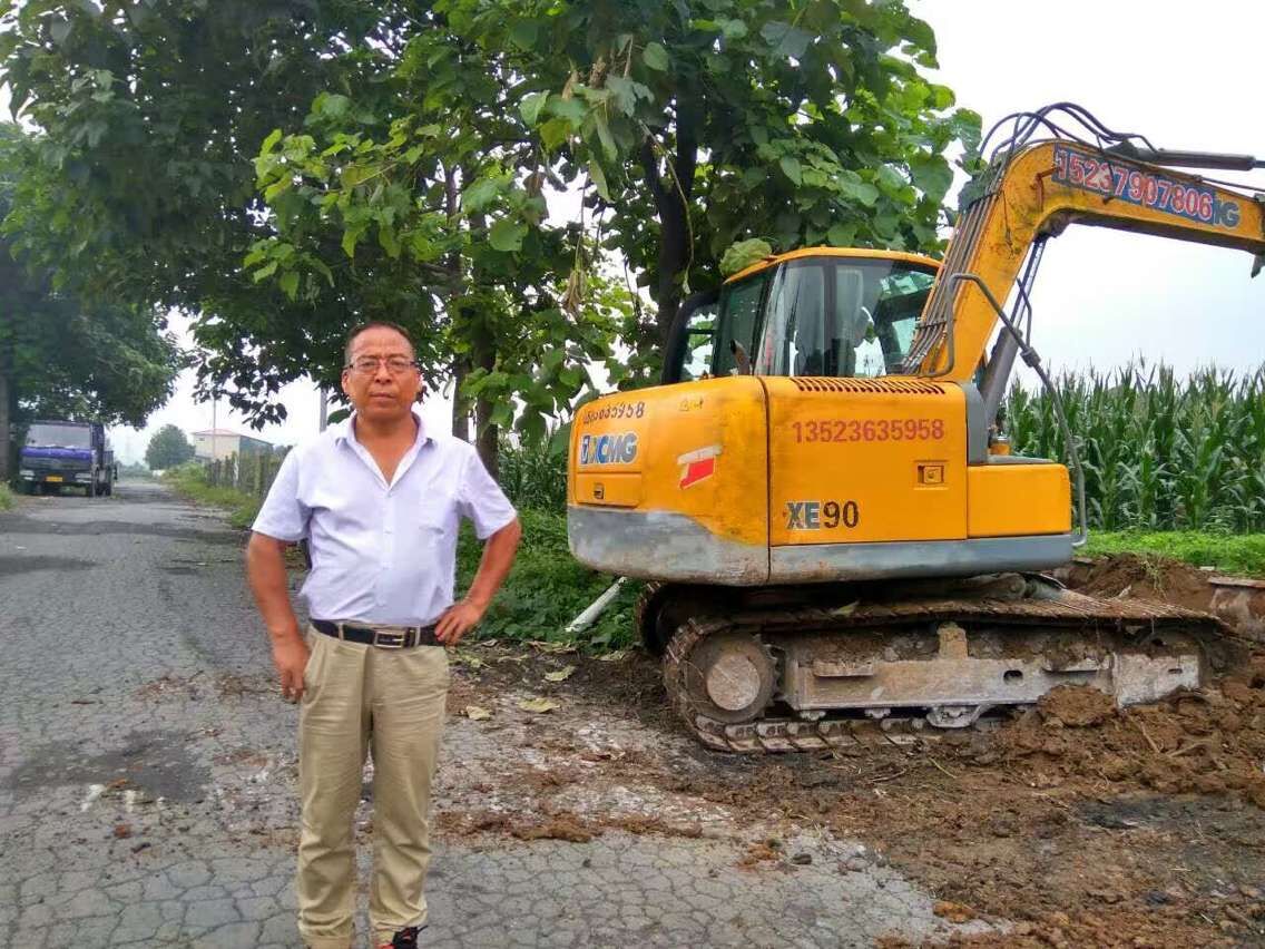 MK网挖机工作忙 MK网挖机工作忙