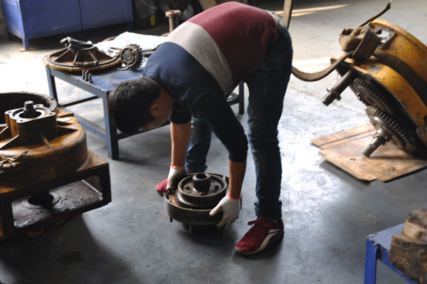 河南MK网装载机总代理 400-990-3710