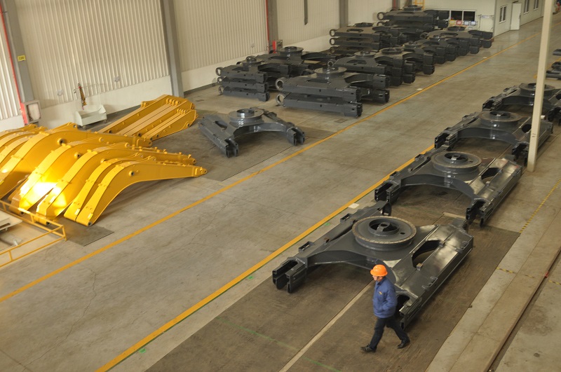 MK网挖掘机河南总代理 400-990-3710