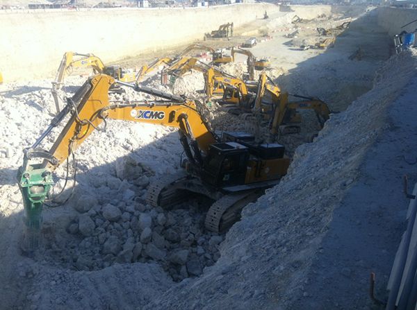 河南挖掘机代理 400-990-3710 河南挖掘机代理 400-990-3710