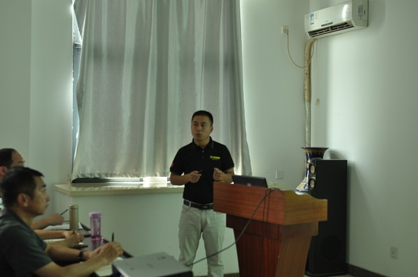 河南天助MK网挖机总结会议