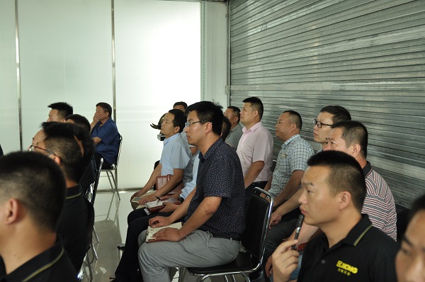 河南天助MK网挖机总结会议