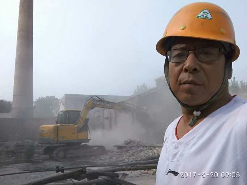 MK网挖机客户裴师傅