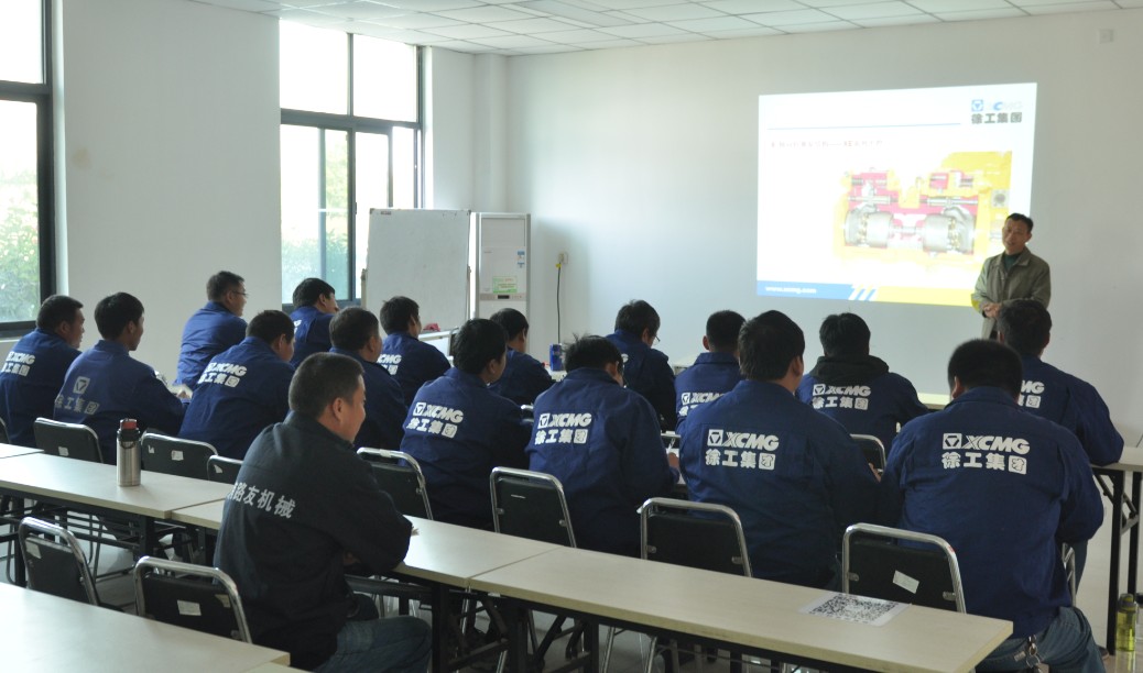 MK网挖掘机培训