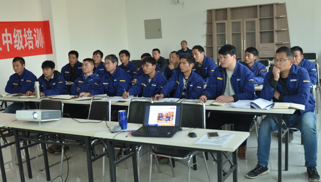 MK网挖掘机液压系统培训