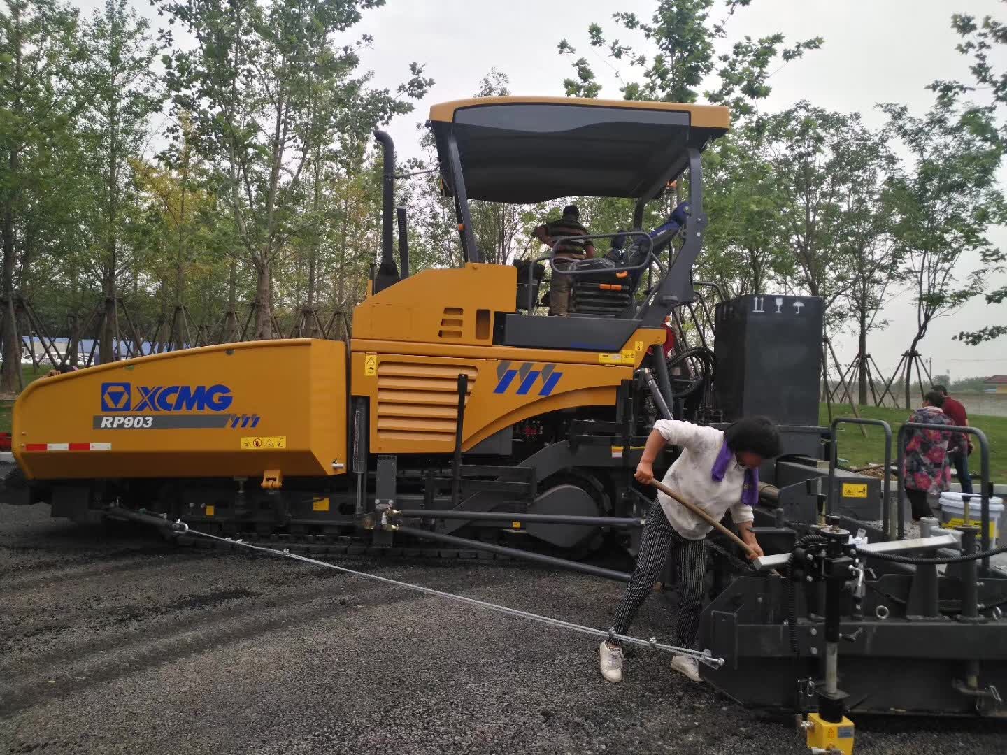 MK网摊铺机 MK网摊铺机