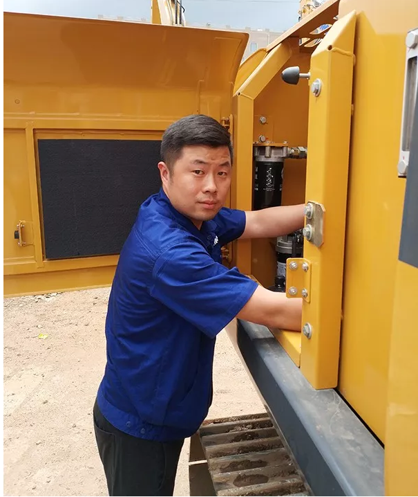 MK网挖掘机服务 MK网挖掘机服务