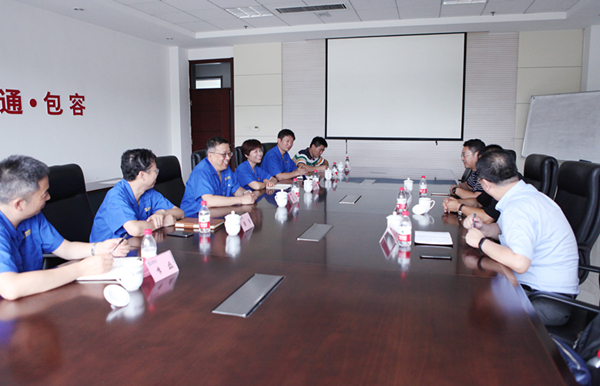 河南路友机械总经理袁波一行去厂家进行参观交流 河南路友机械总经理袁波一行去厂家进行参观交流