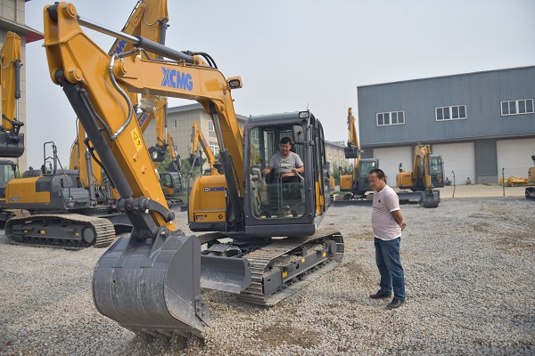 挖掘机 河南MK网挖掘机