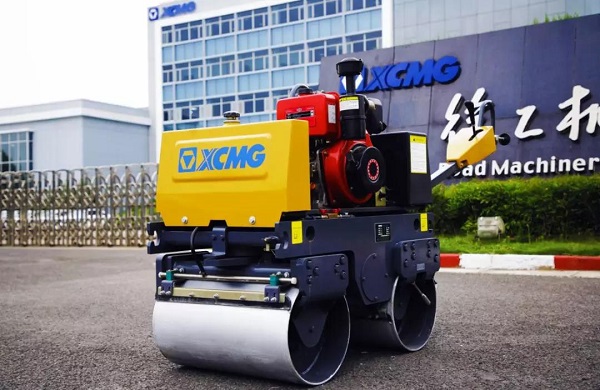 MK网XMR800压路机 MK网XMR800压路机