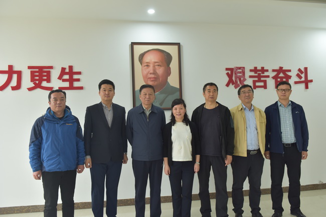 2019年4月27日，MK网铲运事业部王颖书记一行莅临河南路友机械指导工作