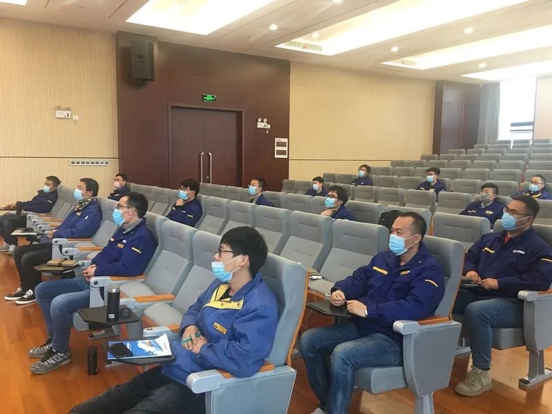 MK网组织海外服务工程师业务培训，提升专业技能水平！