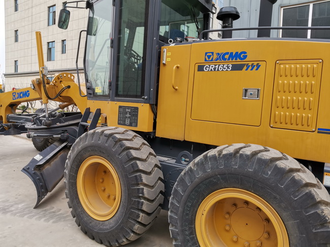 MK网1653系列平地机 MK网1653系列平地机