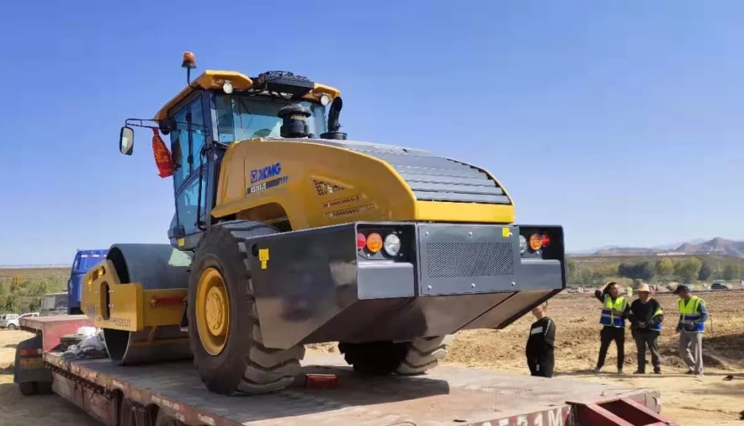 MK网睿龙XS265JS压路机发往广西 MK网睿龙XS265JS压路机发往广西