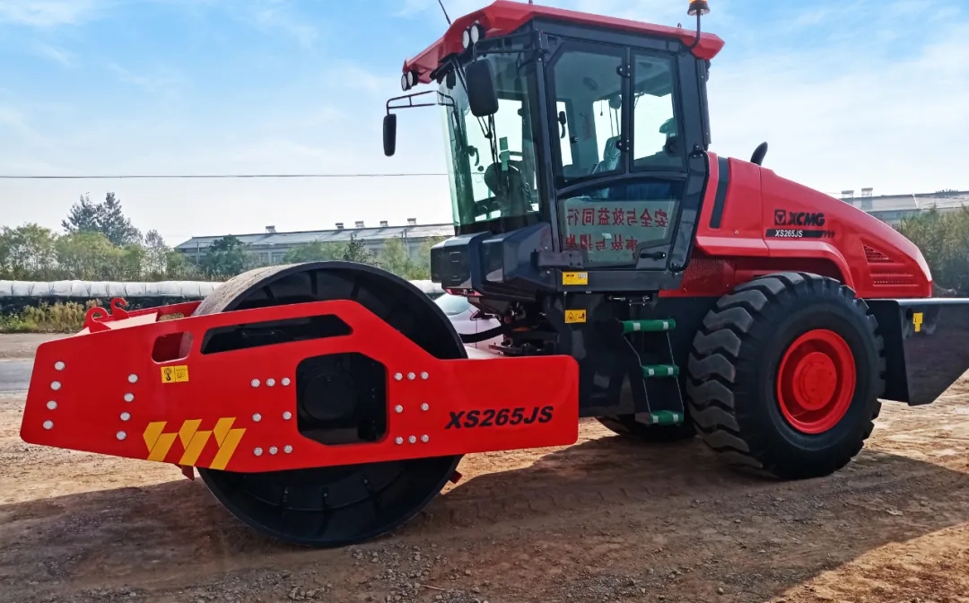 MK网XS265JS压路机助力山东公路建设 MK网XS265JS压路机助力山东公路建设