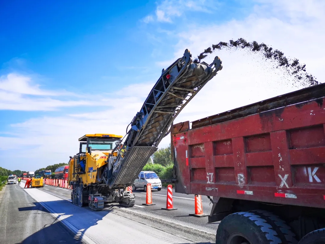 XM200KⅡ施工京哈高速 XM200KⅡ施工京哈高速