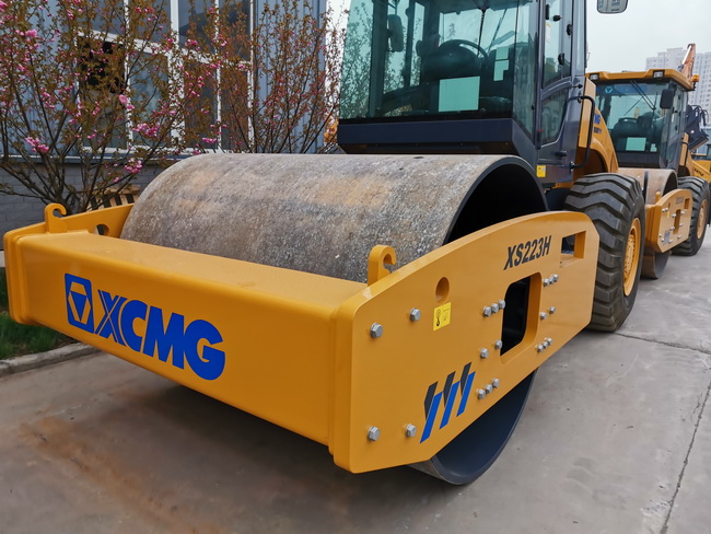 MK网223H压路机 MK网223H压路机