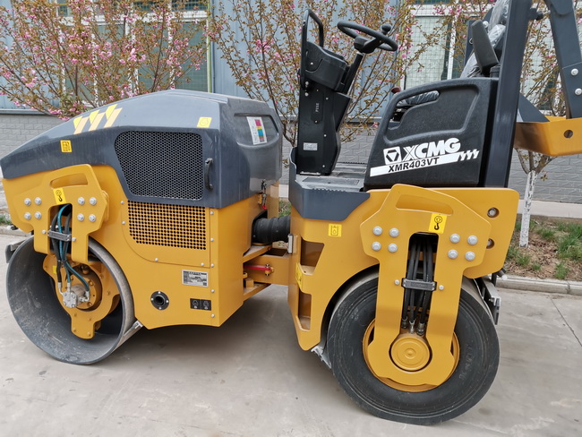 MK网XMR403VT双钢轮压路机 MK网XMR403VT双钢轮压路机