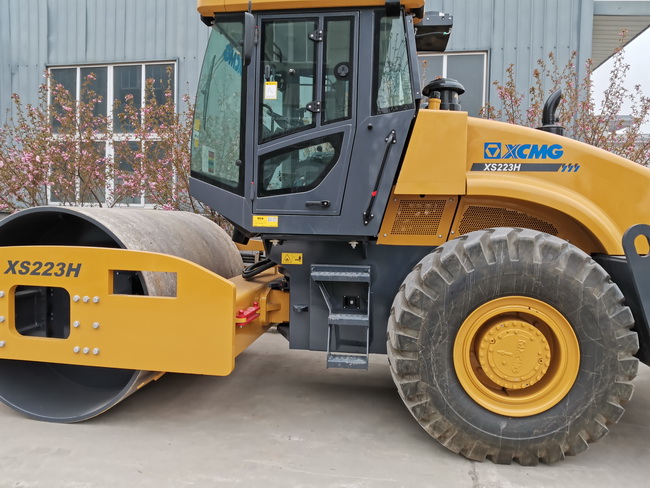 MK网223H压路机 MK网223H压路机