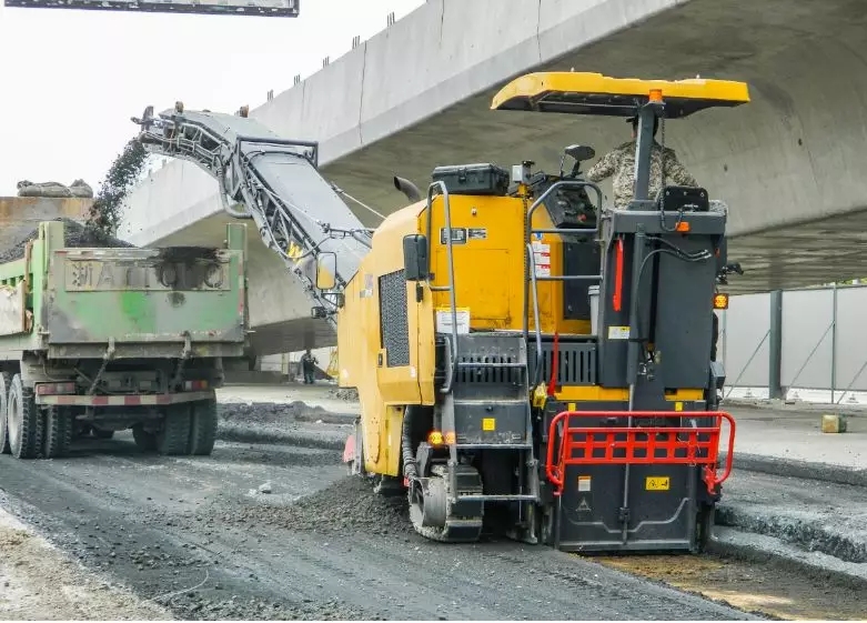 XM1205F前输料铣刨机引爆市场 XM1205F前输料铣刨机引爆市场