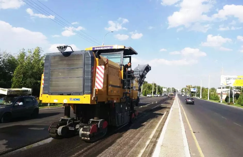 2米铣刨机在中亚施工表现优异