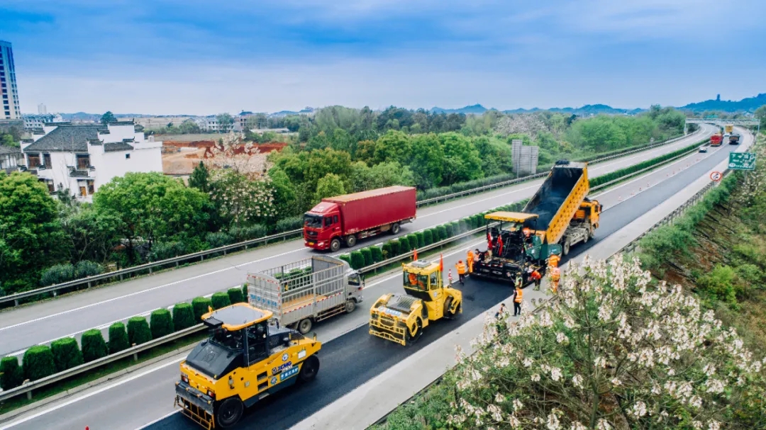 MK网成套化沥青装备助力路面养护大修工程建设