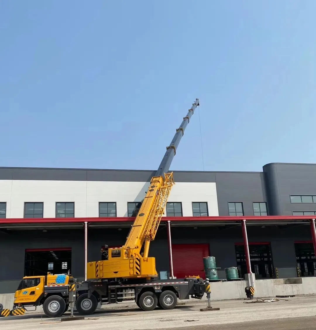 MK网XCT85吨汽车起重机