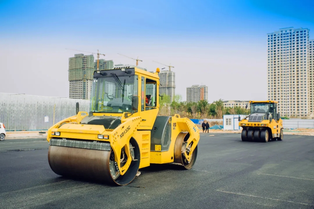 共筑健康幸福路！MK网成套沥青路面装备助力大美河南