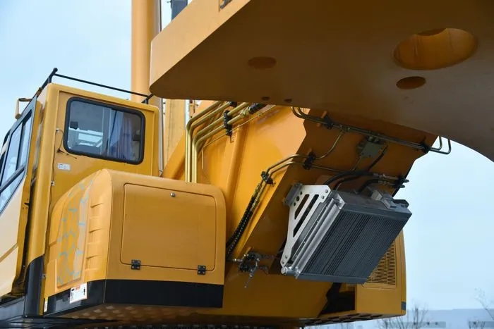 MK网XCT60L6起重机