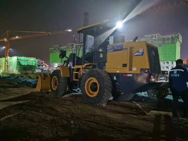 MK网30装载机助力河南春晖建设工程有限公司复工复产