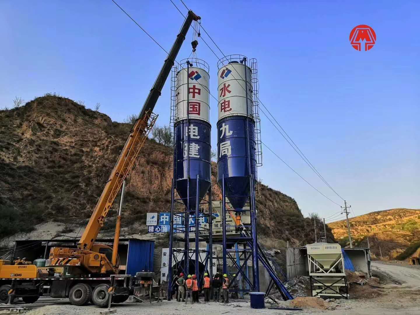 MK网QY35K5起重机助力中国水电50站有序安装