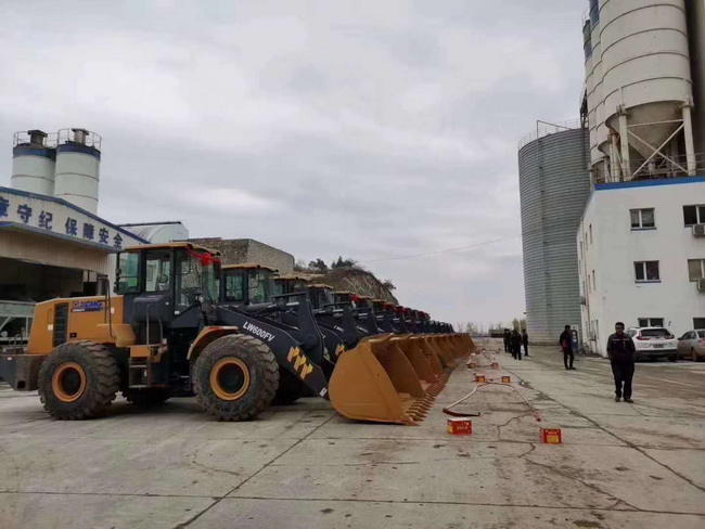 20台MK网6吨大吨位装载机批量交付河南某集团客户