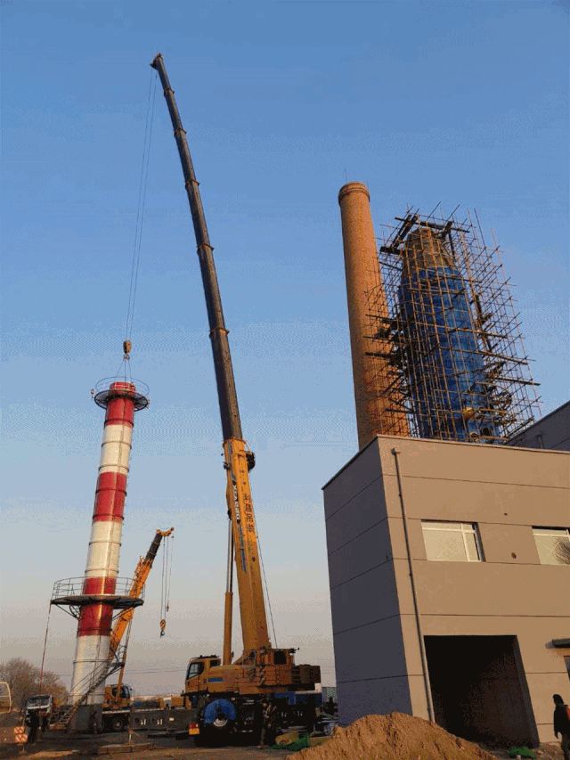 MK网XCA220起重机吊装内蒙古呼和浩特供热项目