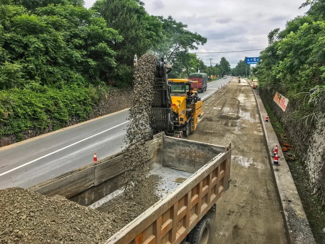 MK网XM200KⅡ铣刨机