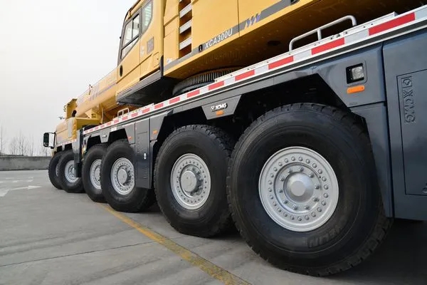 MK网XCA300起重机