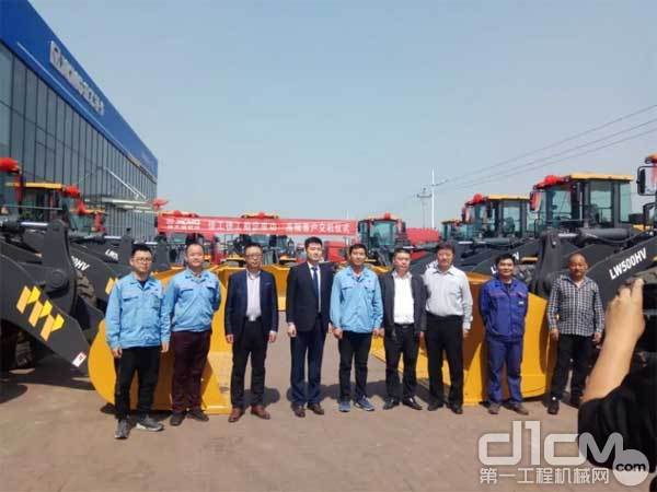 MK网5吨装载机助力中原钢铁企业推进绿色工厂建设