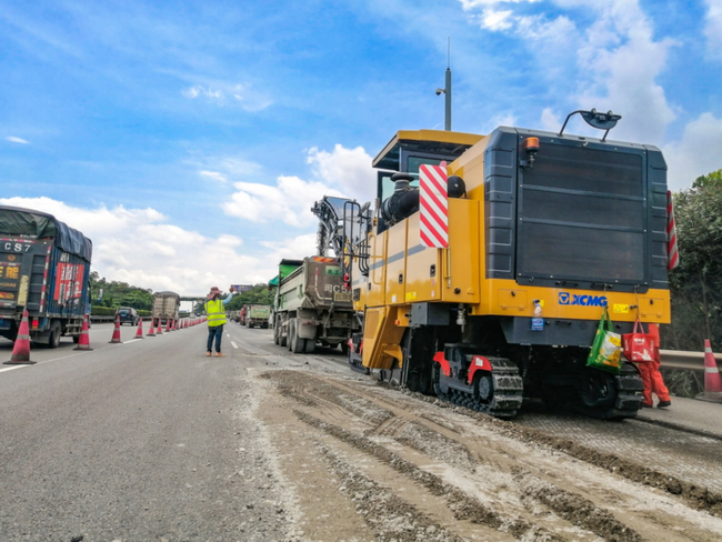 MK网XM200K铣刨机施工沈海高速 MK网XM200K铣刨机施工沈海高速