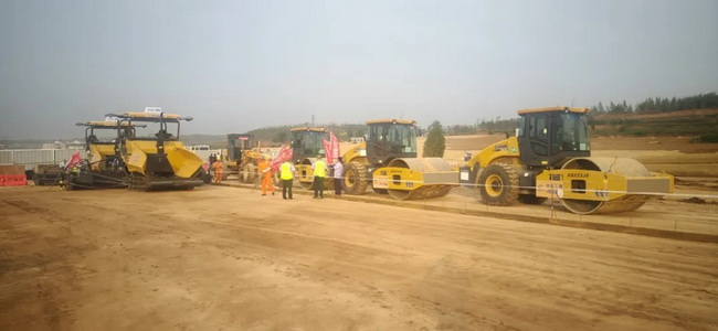 MK网成套路面装备在山西