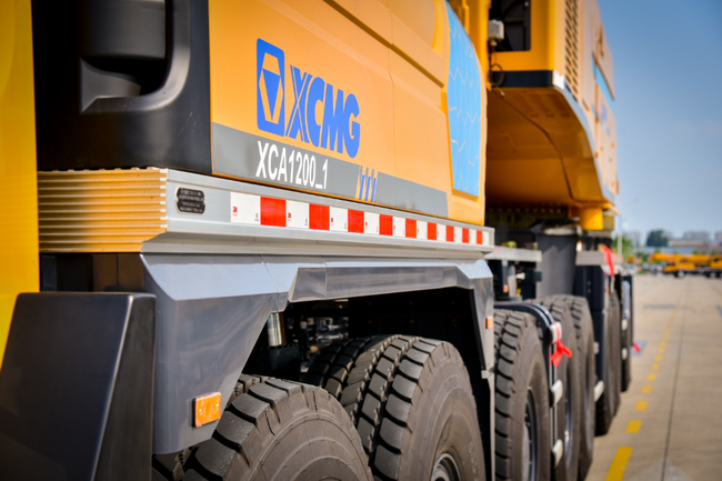 MK网XCA1200_Ⅰ全地面起重机