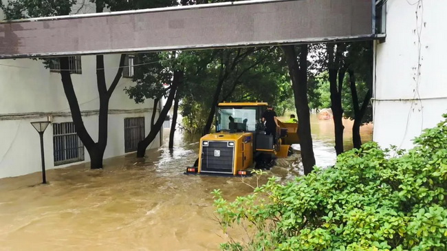 MK网装载机为高考护航