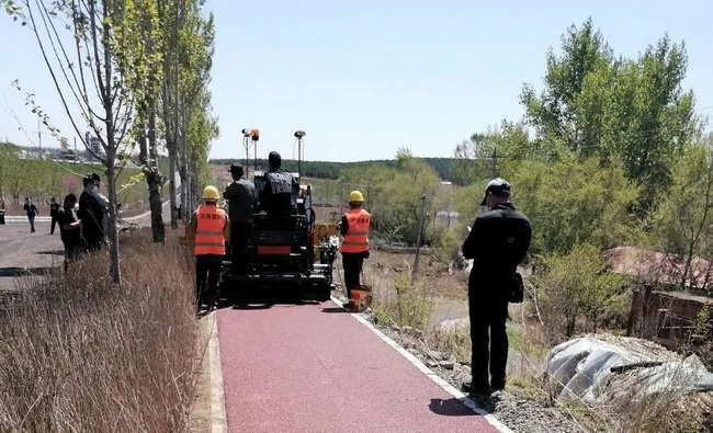 MK网超迷你摊铺机RP355落地东北