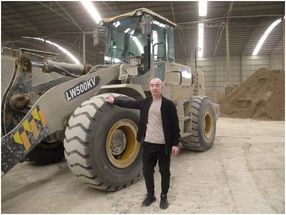 MK网装载机客户李军