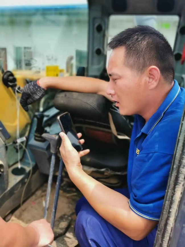 MK网挖机服务朱海营