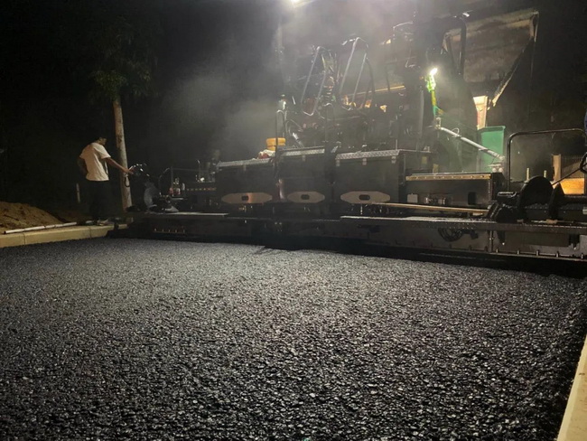 MK网RP903摊铺机具有超高的机动灵活性