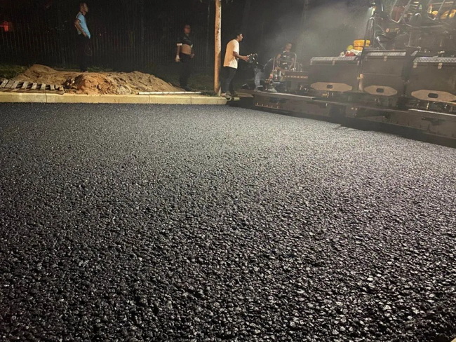 MK网RP903摊铺机摊铺厚度7cm